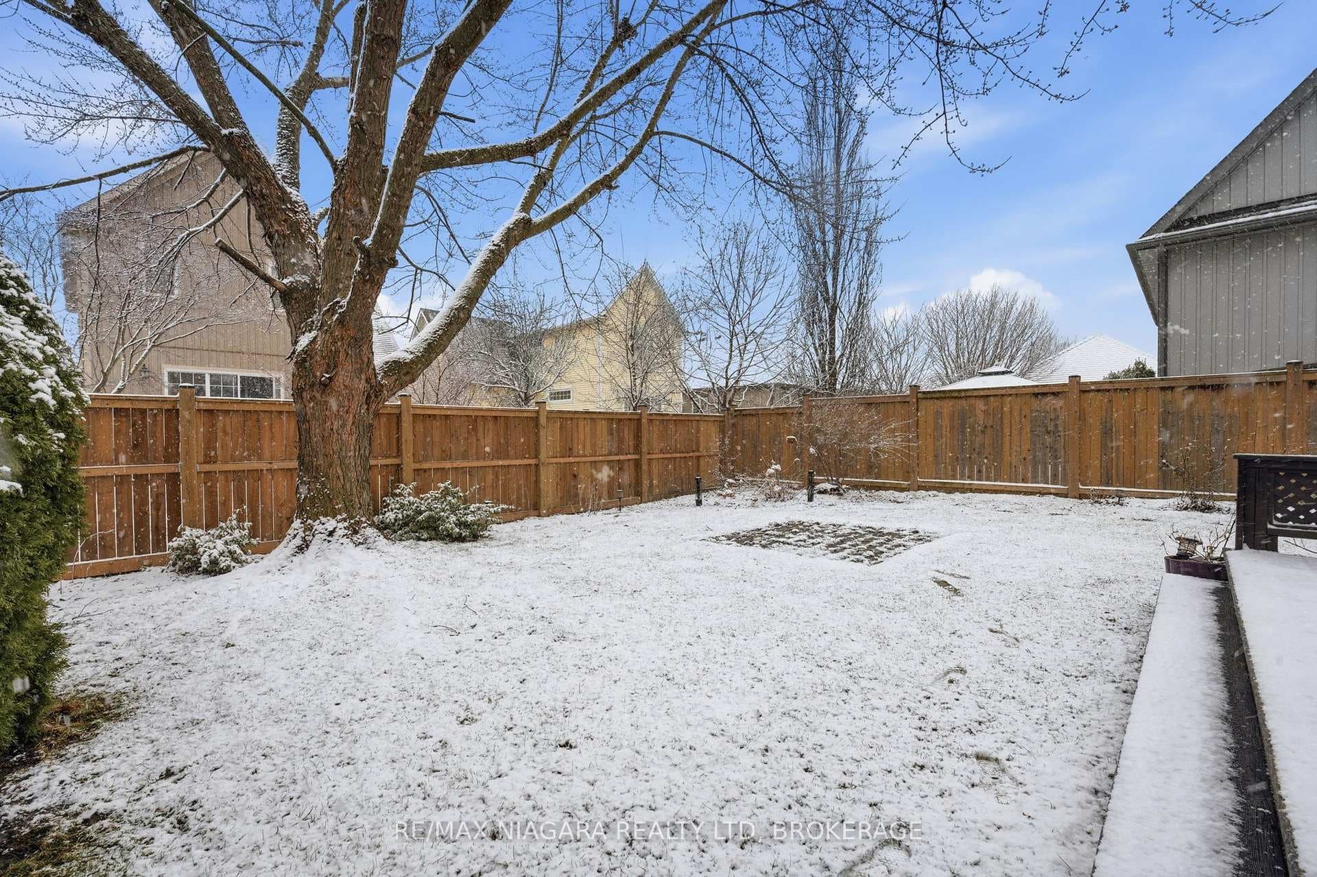 41 Frontier Drive photo 31