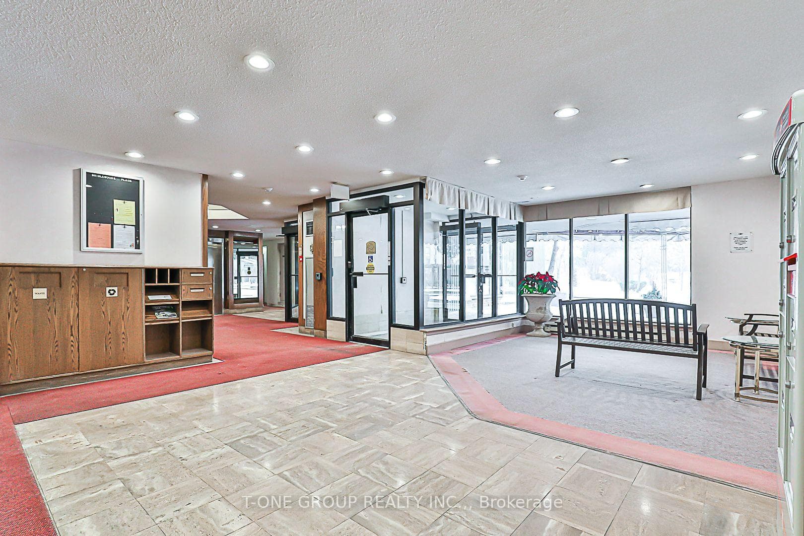 55 Bamburgh Circle Unit 1001 photo 4