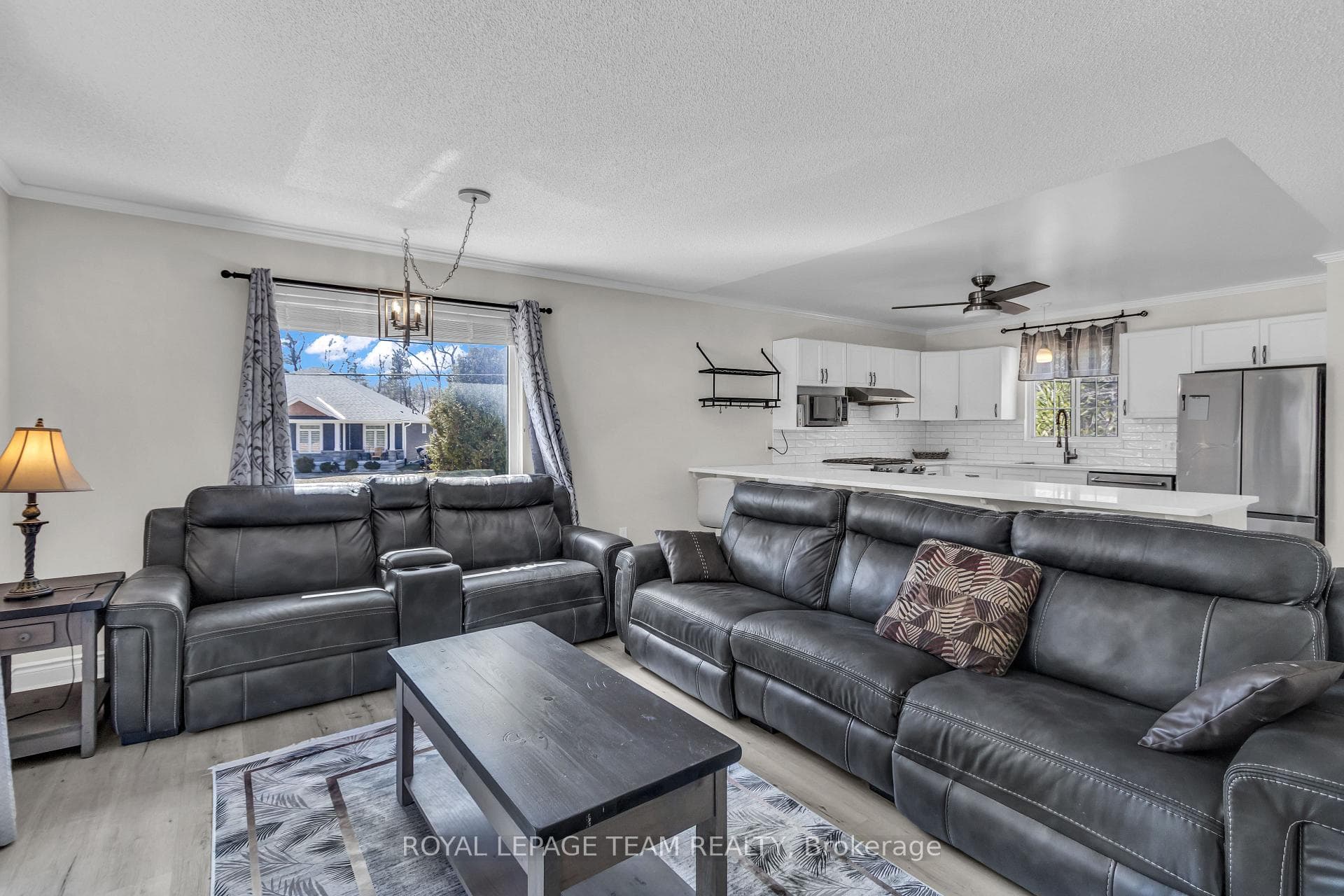7706 Alfred Street photo 22