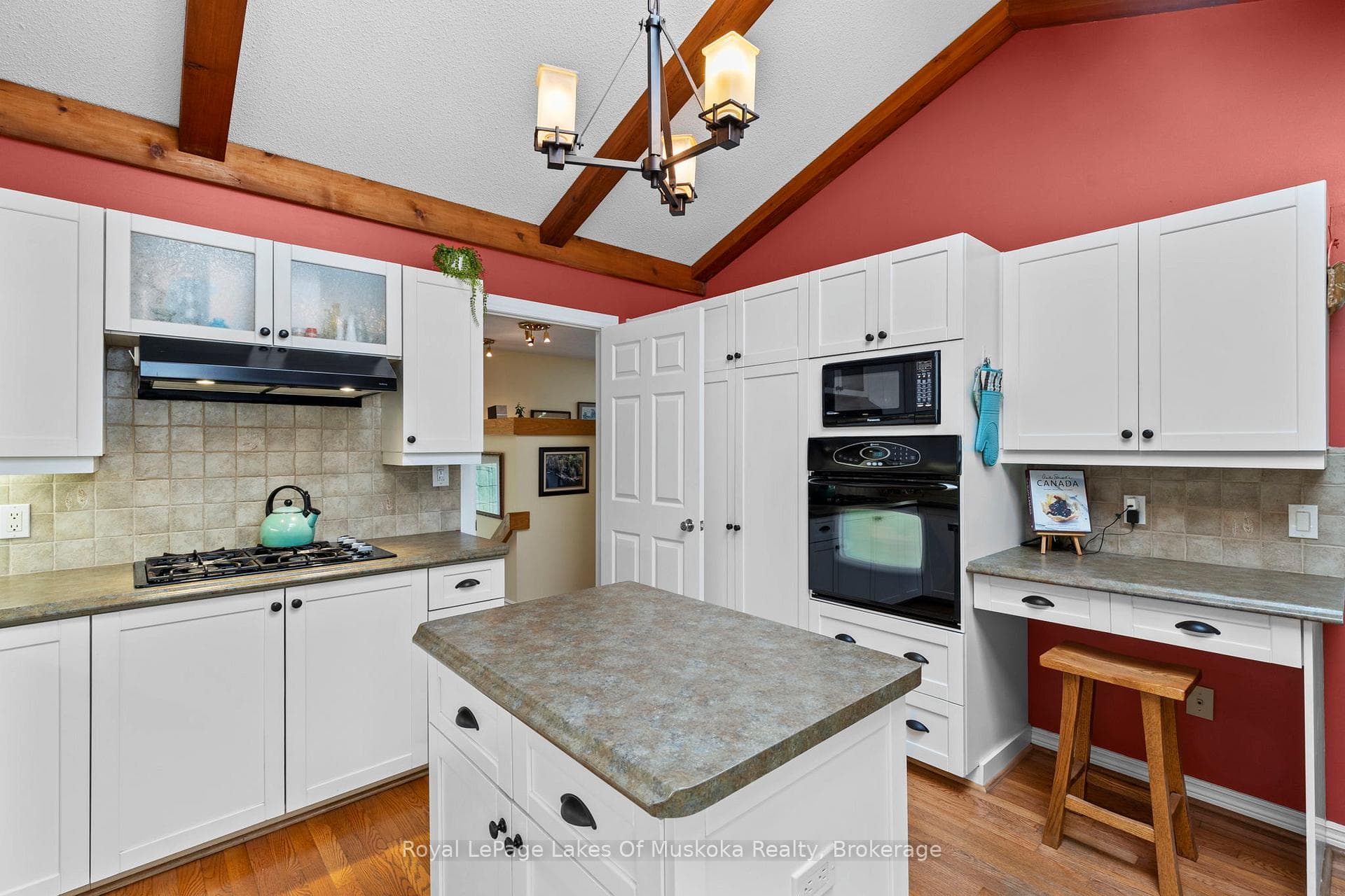 20 South Muskoka Drive photo 8