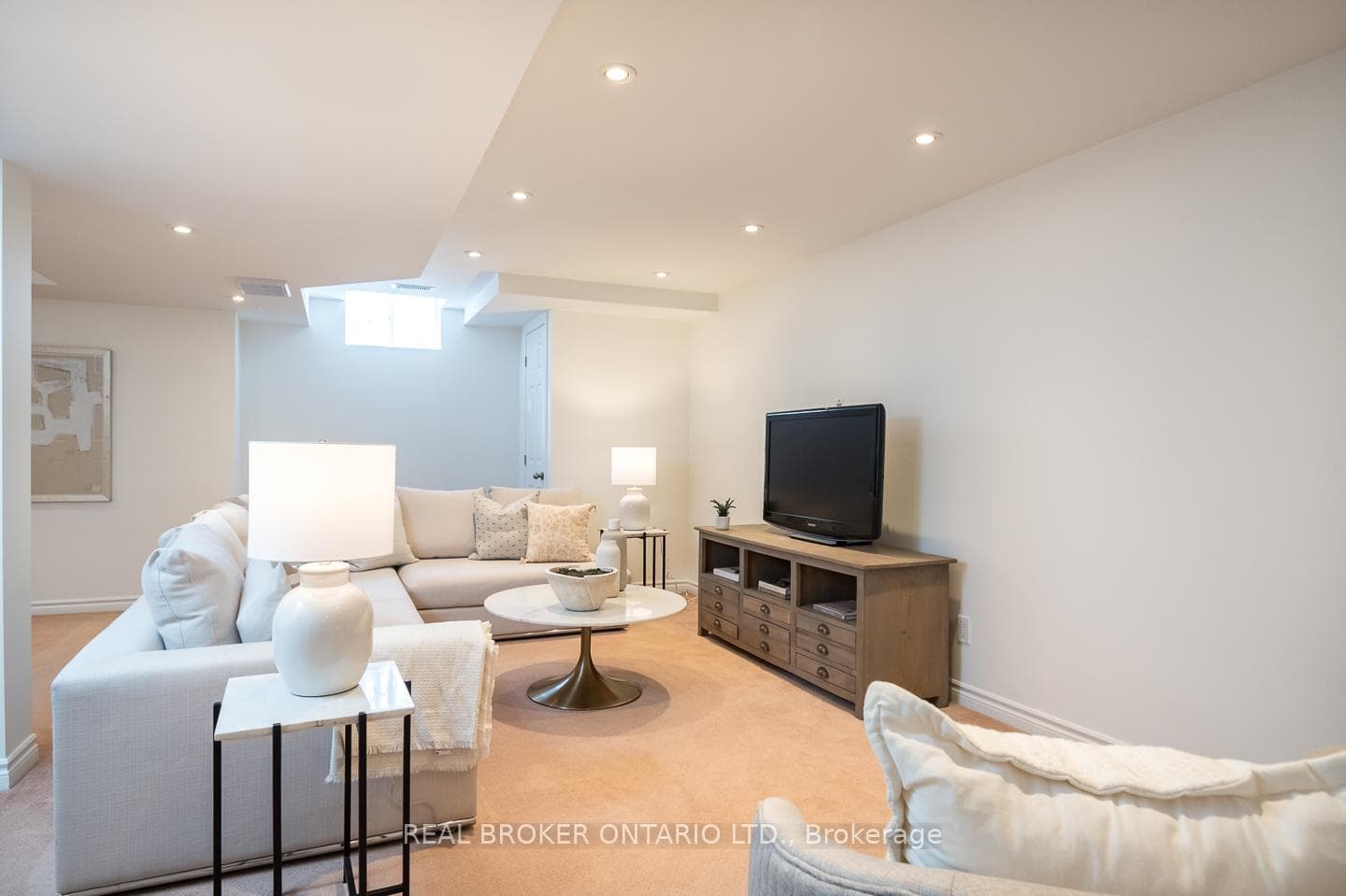 130 Robert Street Unit 21 photo 36