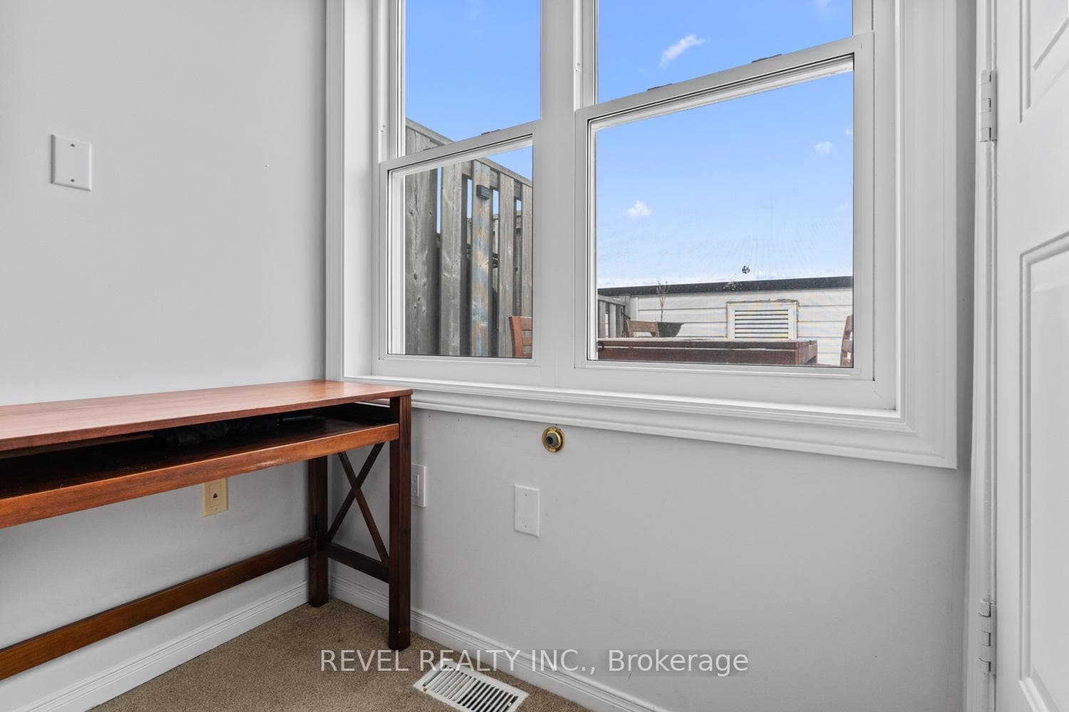 760 Lawrence Avenue Unit 115 photo 21