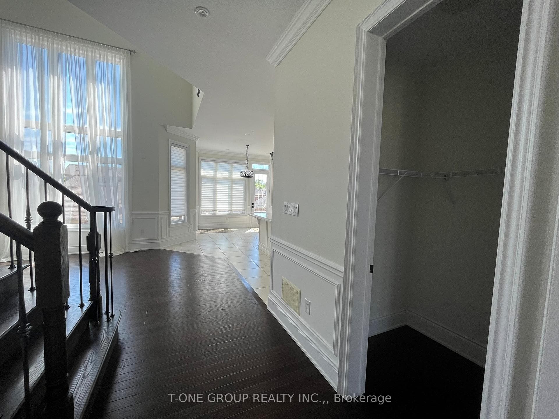 286 Angus Glen Boulevard photo 13