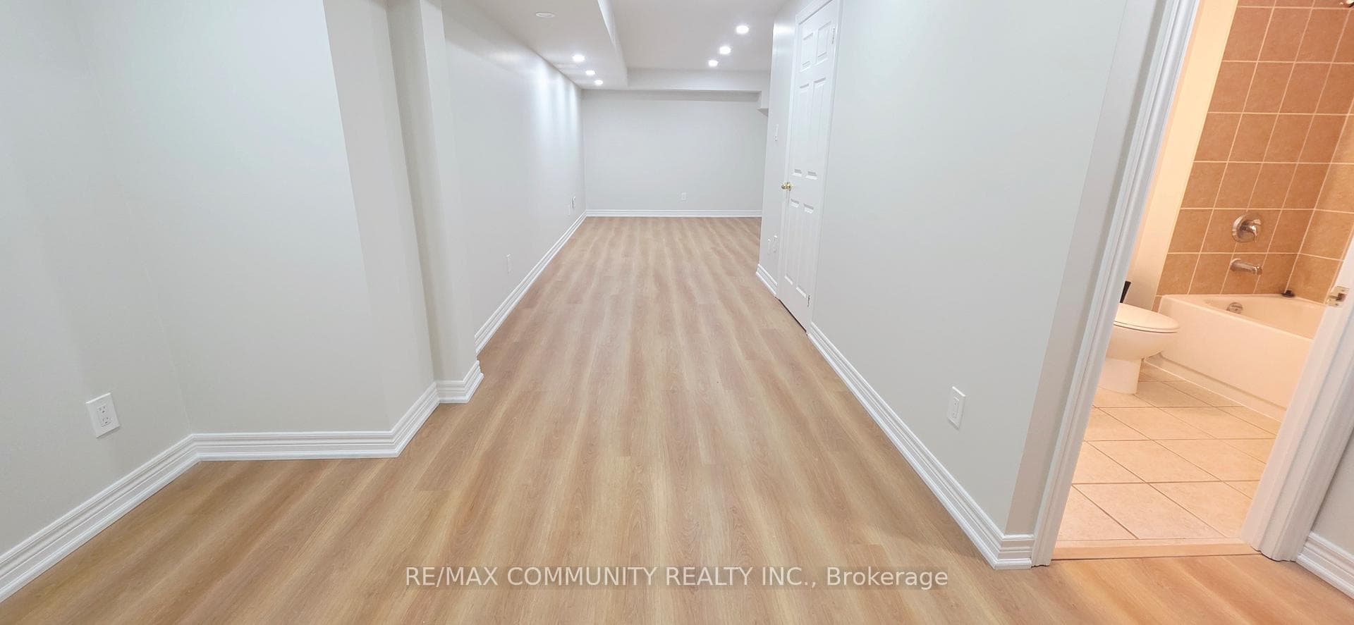 55 Morland Crescent Unit BSMT photo 9
