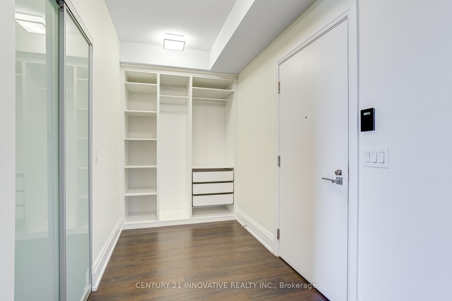 120 Harrison Garden Boulevard Unit 1008 photo 5