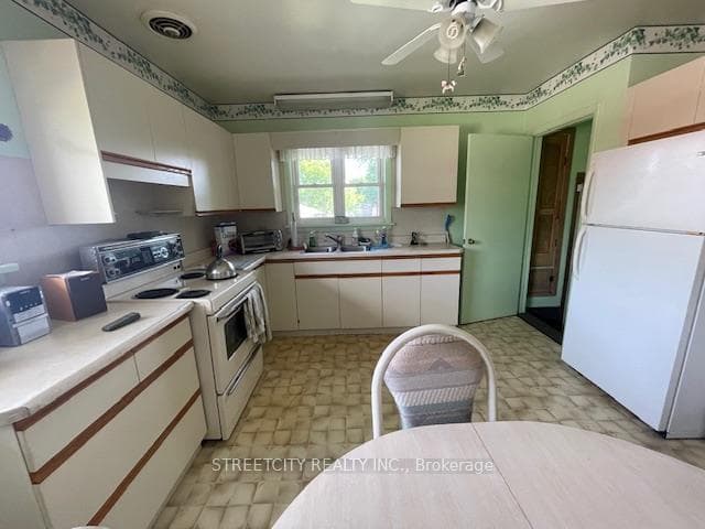 1606 Frederica Street photo 4