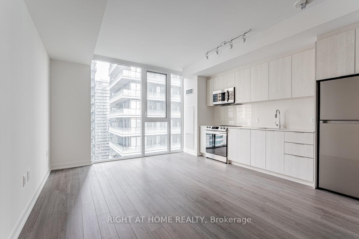 357 King Street Unit 2007 photo 1