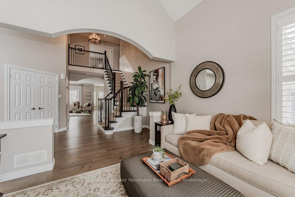 305 Farley Drive photo 8