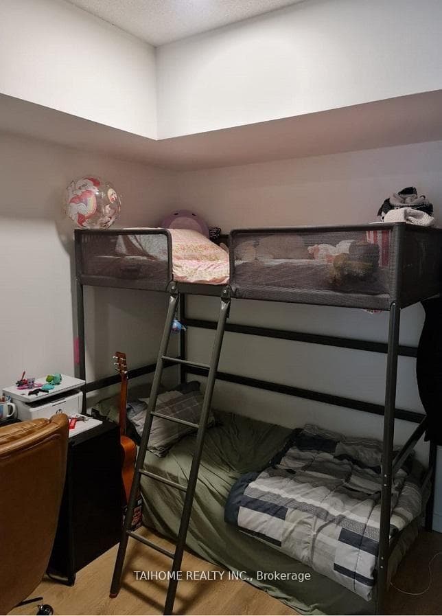 27 MCMAHON Drive Unit 203 photo 23