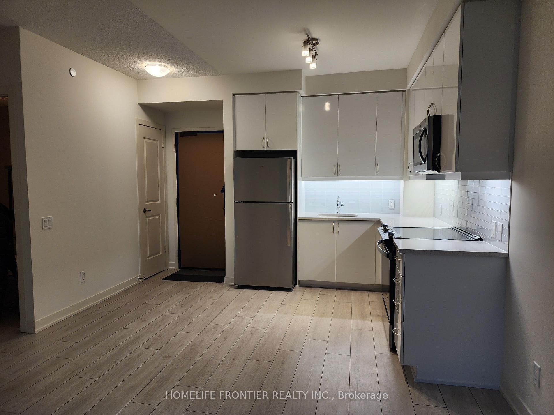 4955 Yonge Street Unit 1618 photo 2