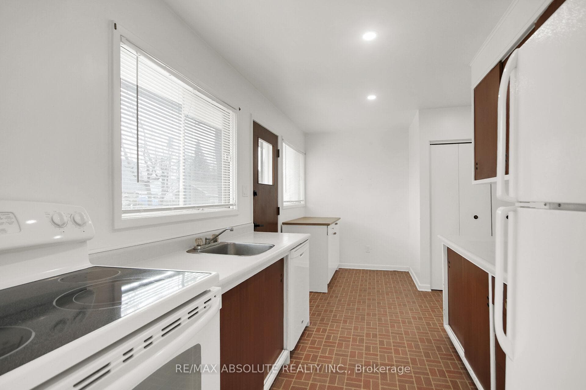 60 Foothills Drive photo 16
