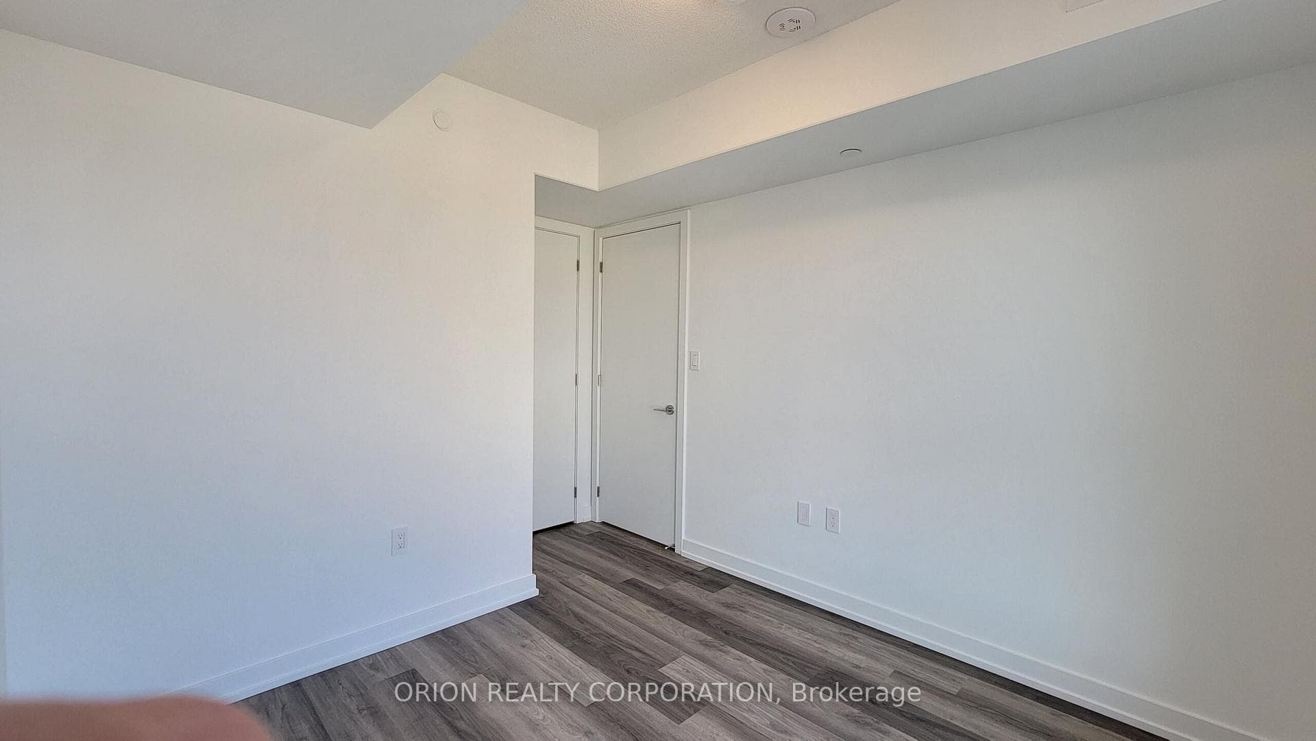 556 Marlee Avenue Unit 326 photo 18