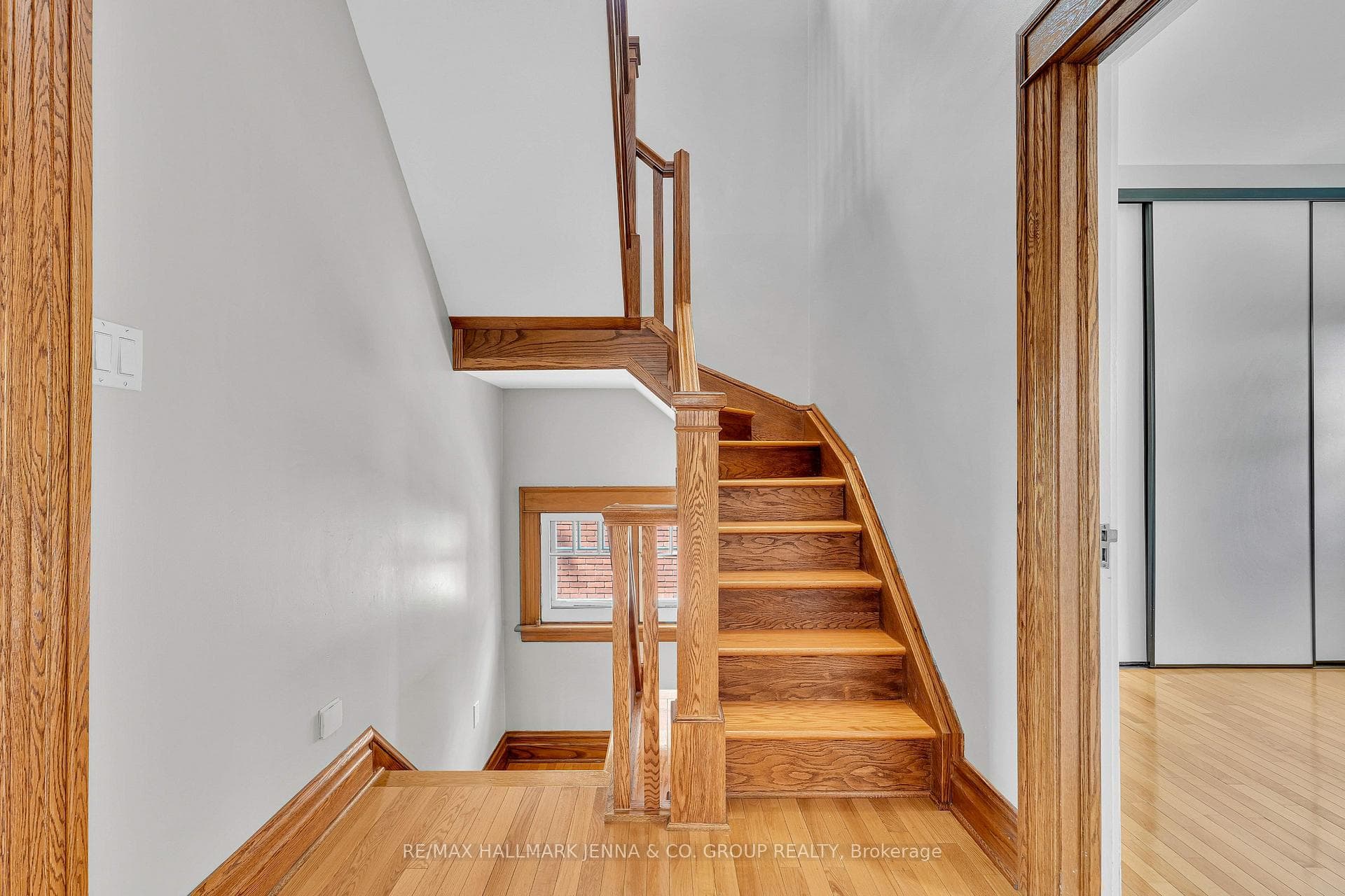 50 Willard Street photo 31