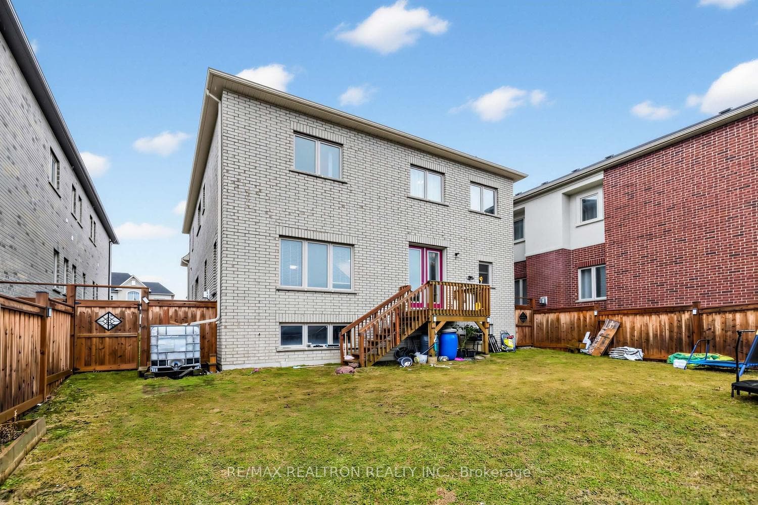 10 Mary Willson Court photo 36