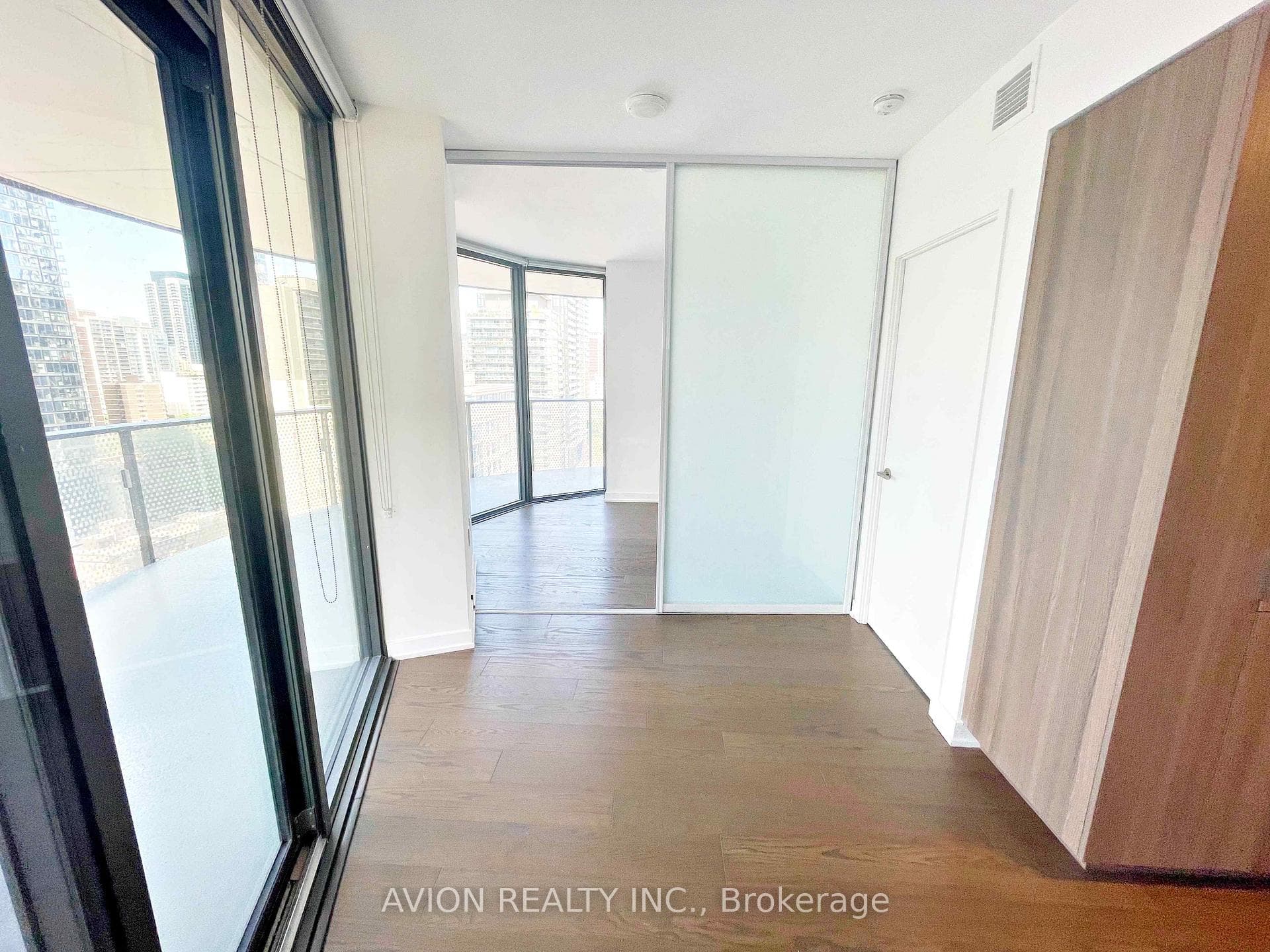 11 Wellesley Street Unit 1311 photo 9