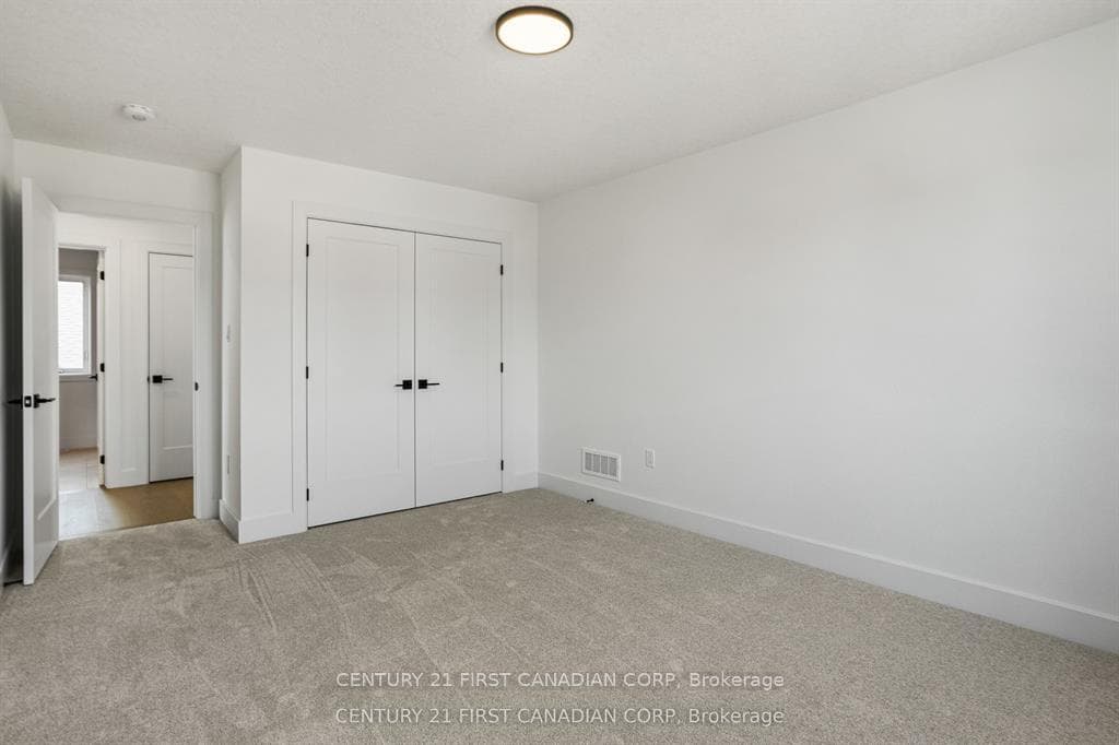 Lot 104 DARWIN Crescent photo 26