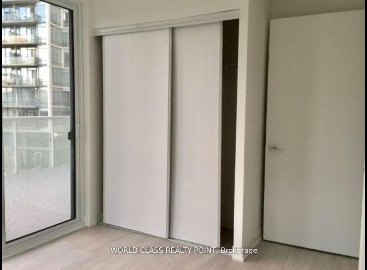 15 Queens Quay Unit 323 photo 9