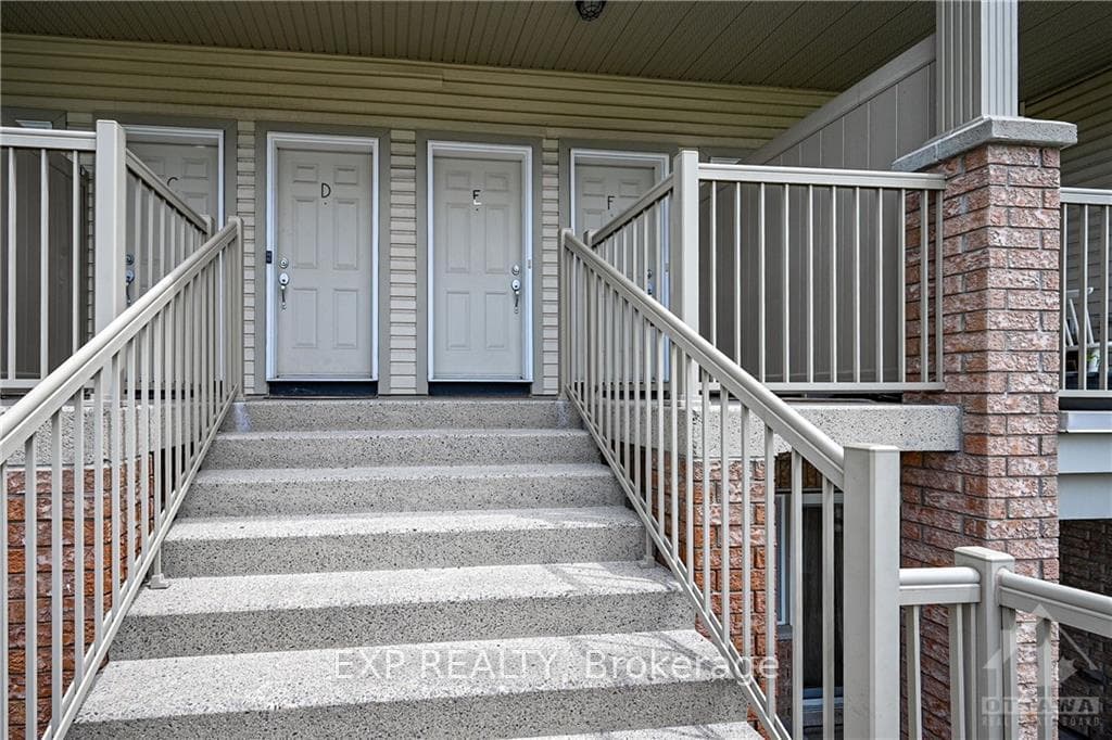 275 MEADOWLILLY Road Unit E photo 2
