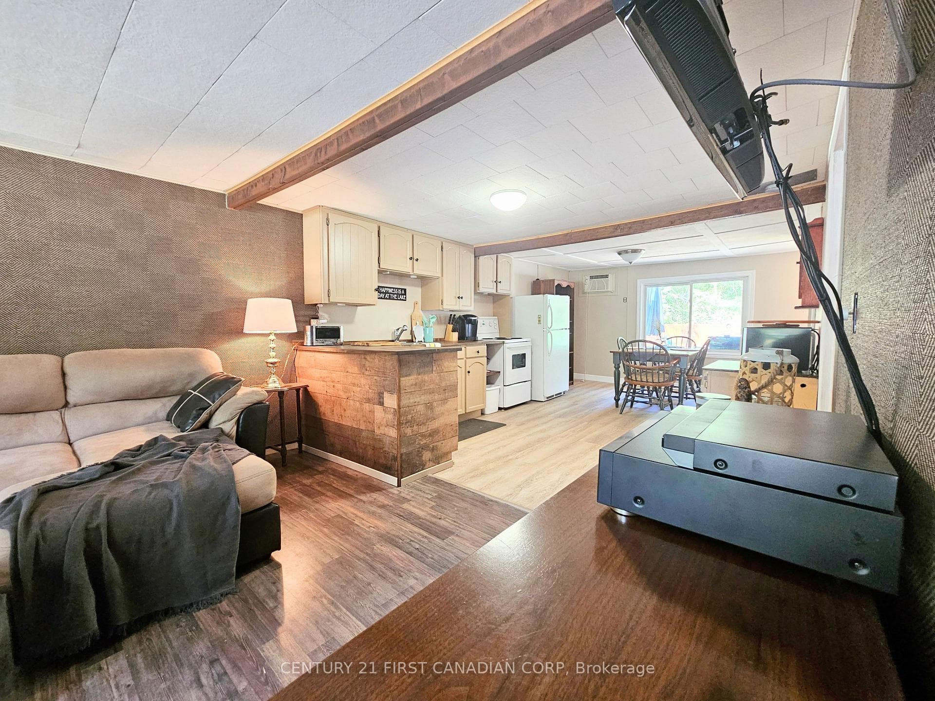 6346 London Road photo 14
