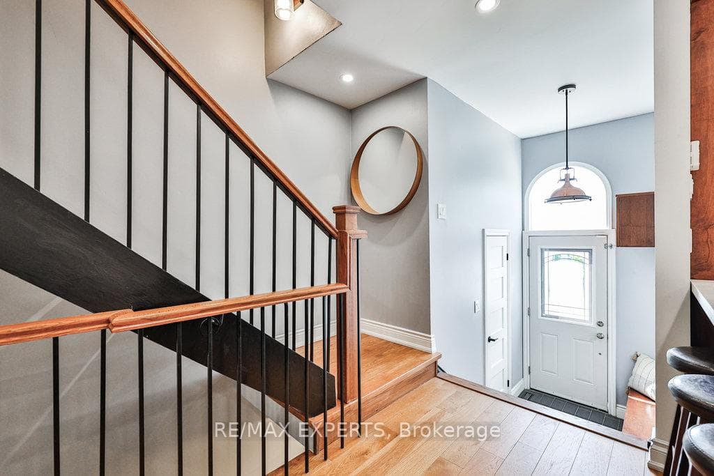 190 Woodbridge Avenue photo 5