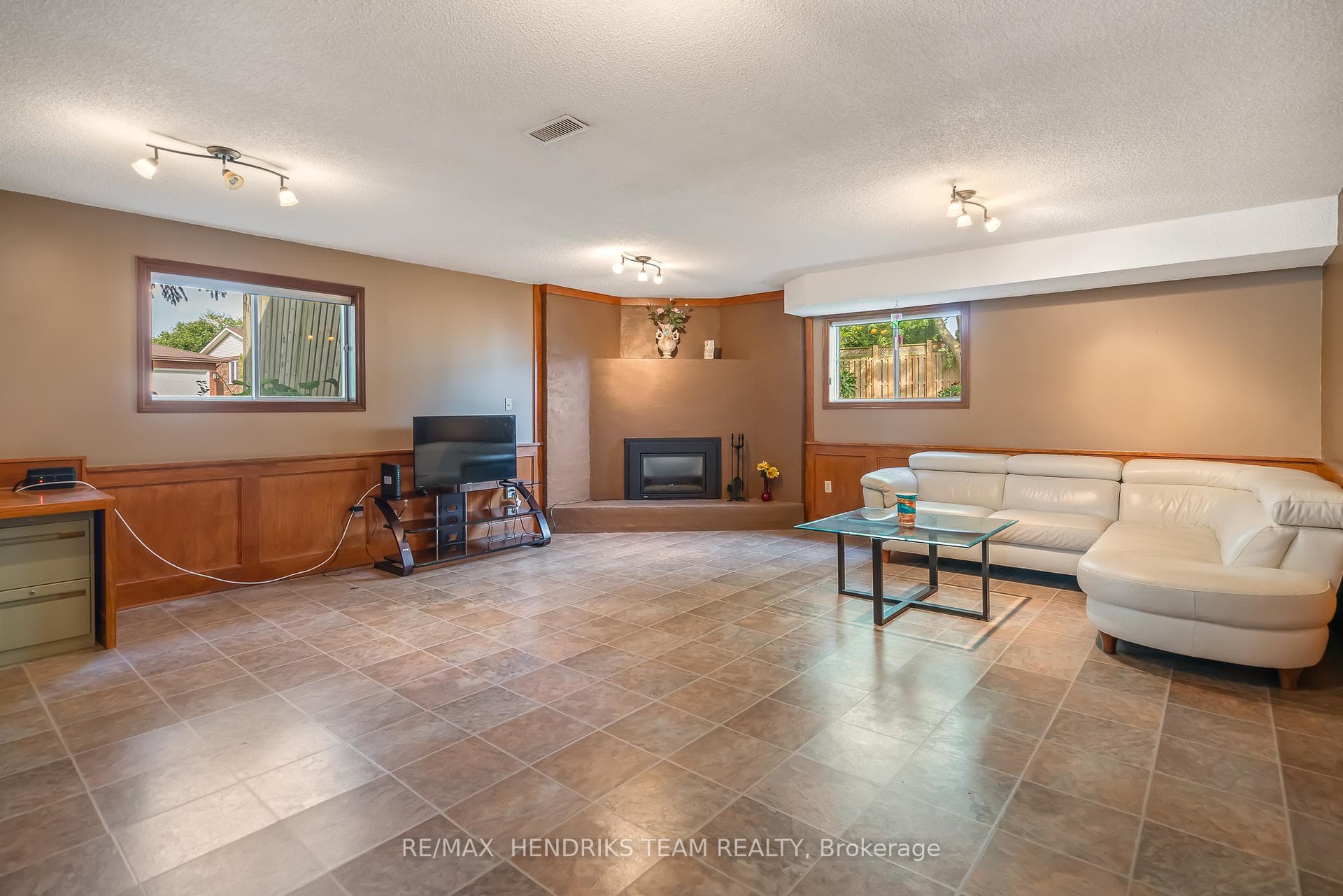 3688 Cardinal Drive photo 19