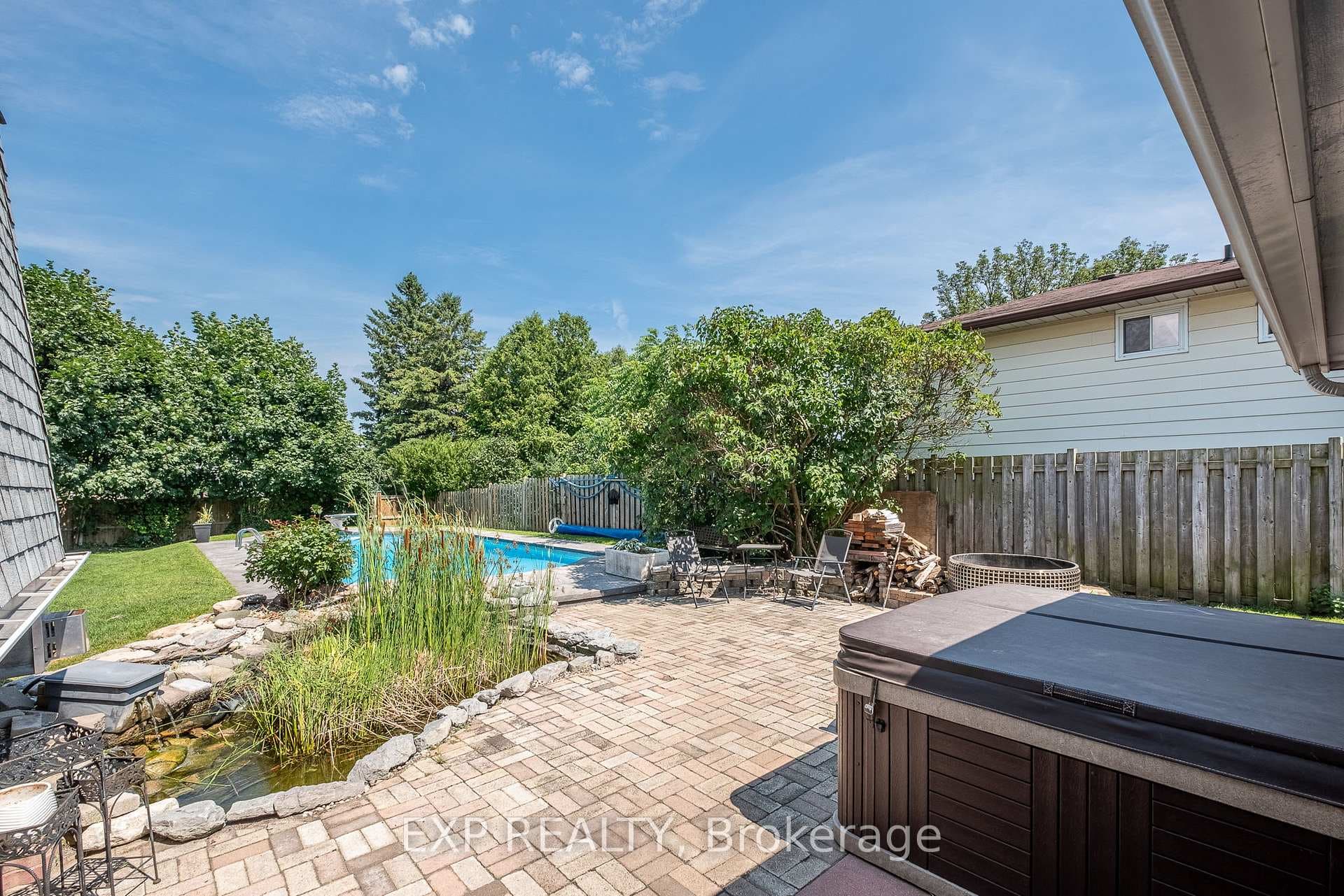 67 Crossley Drive photo 31