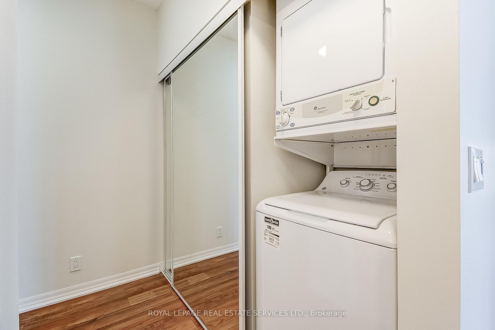 3939 Duke of York Boulevard Unit 1504 photo 21