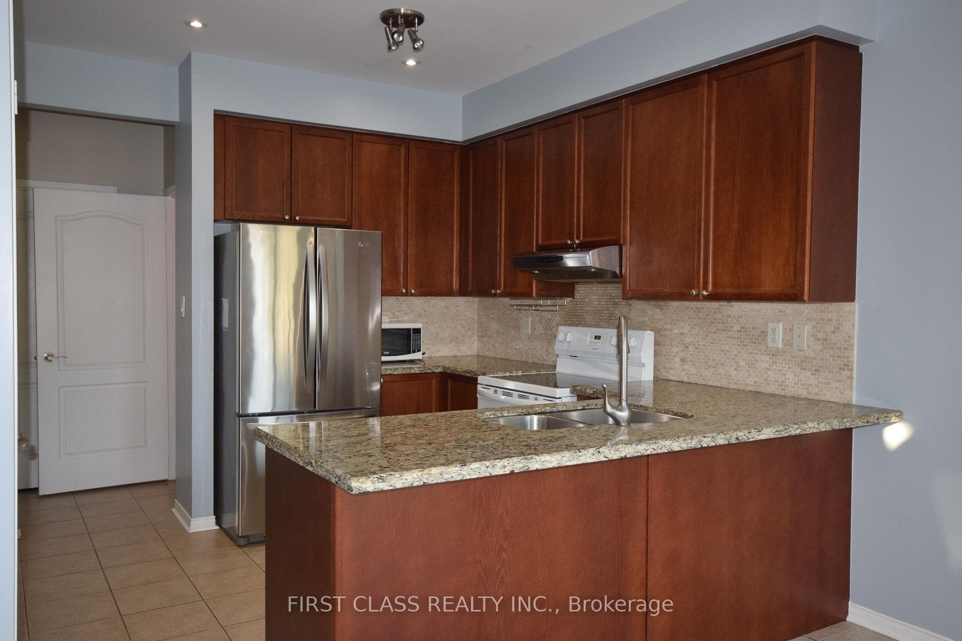 5168 Littlebend Drive photo 10