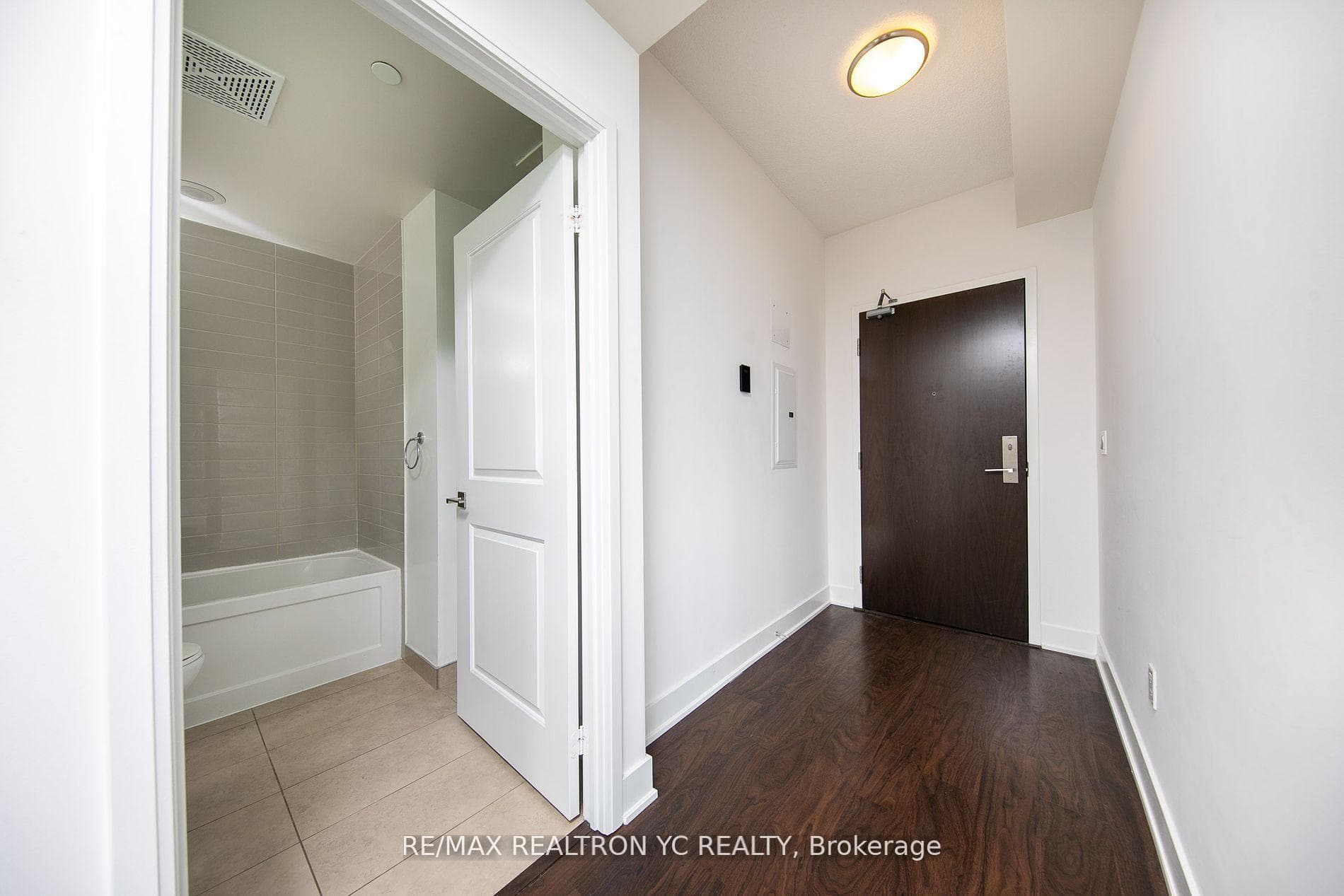 88 Sheppard Avenue Unit 2507 photo 16