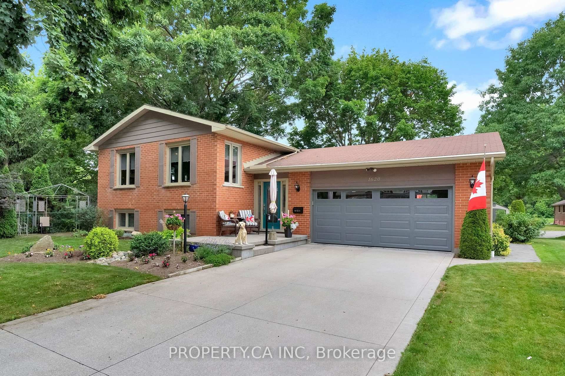 1620 Farmbrook Road photo 1