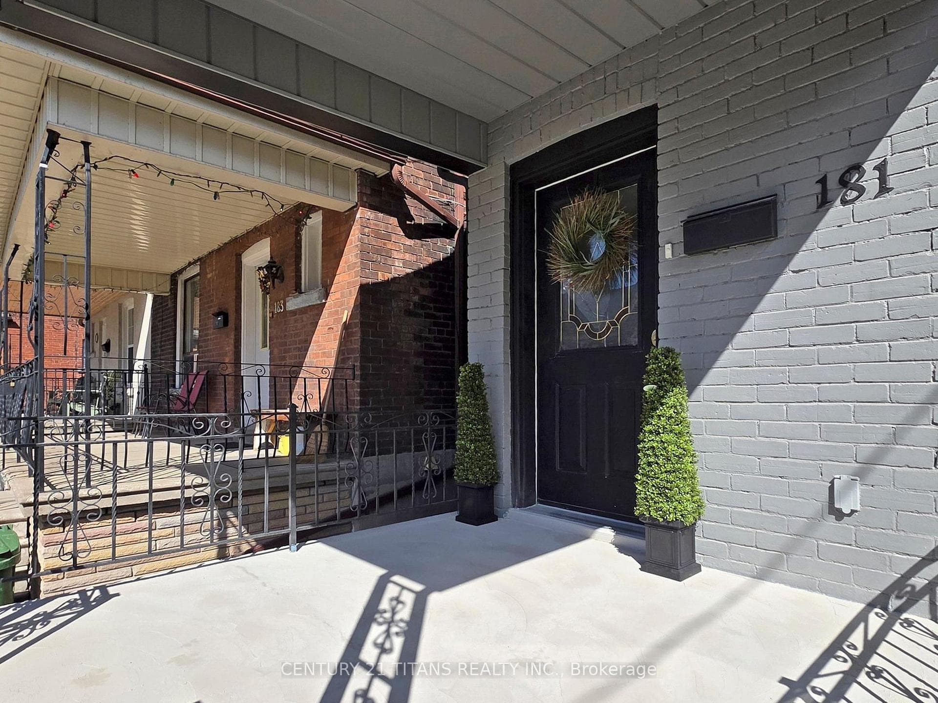 181 Montrose Avenue photo 3