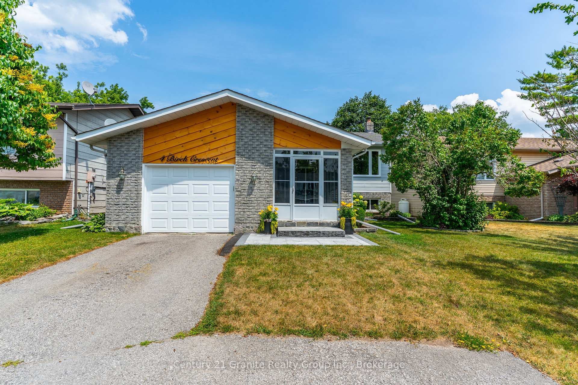 4 Birch Crescent photo 2