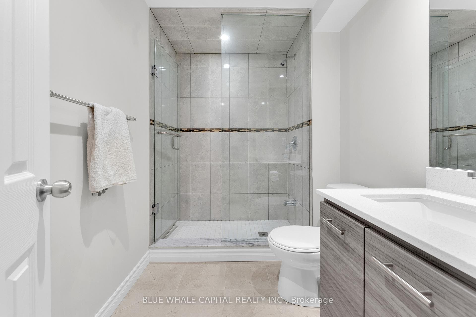 133 Orchard Hill Boulevard photo 41