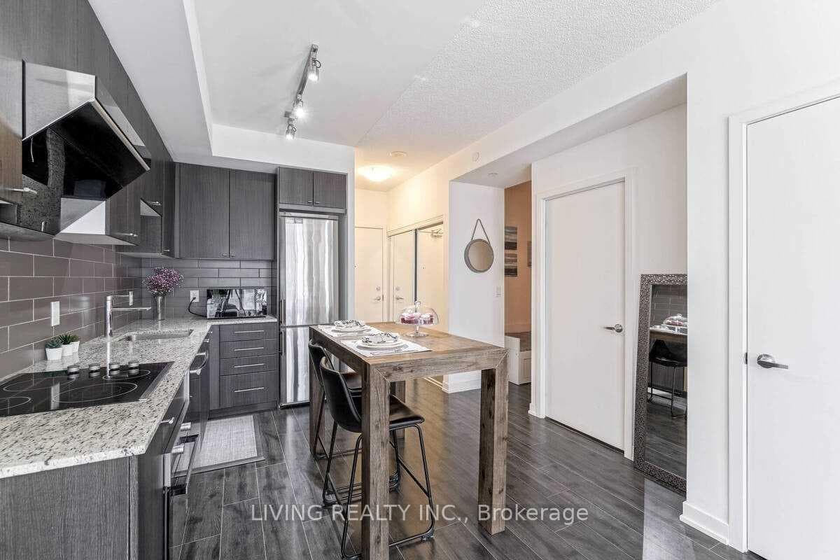 18 Rean Drive Unit 502 photo 4