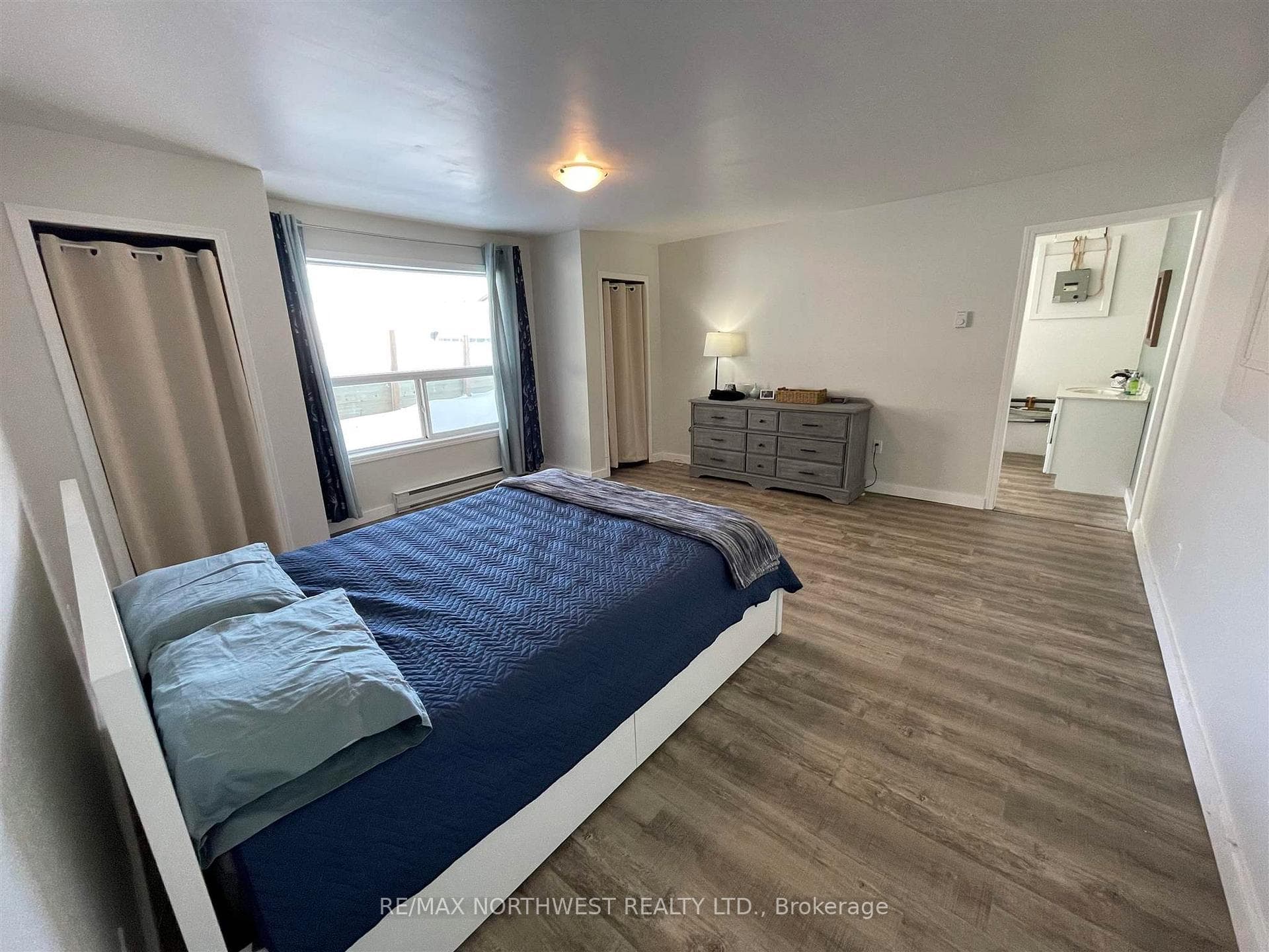 111 Leach Road photo 13