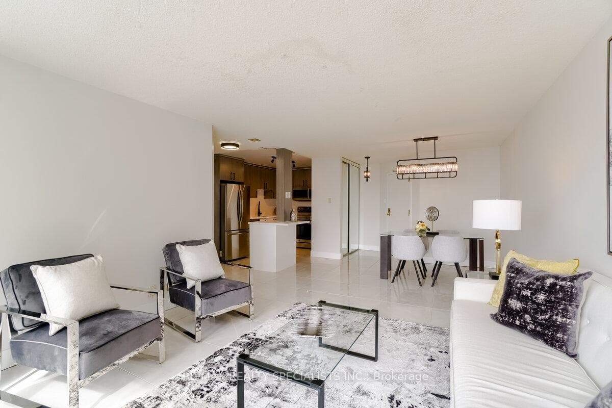 35 Trailwood Drive Unit 1615 photo 16