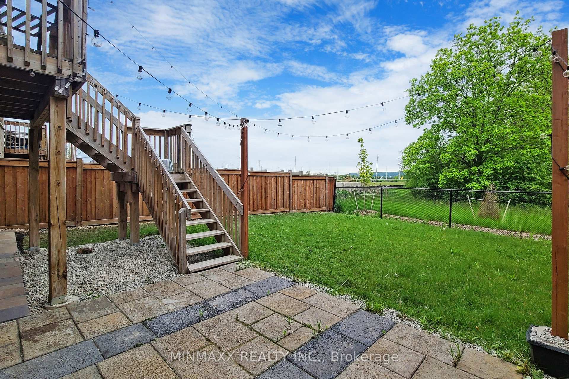 465 Thornborrow (2-Bed Walkout Bsmt Apt) Court photo 37