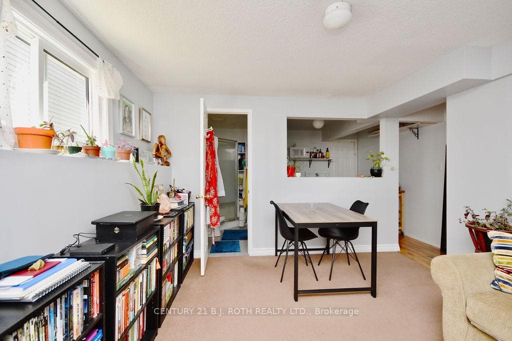 47 D'ambrosio Drive photo 12