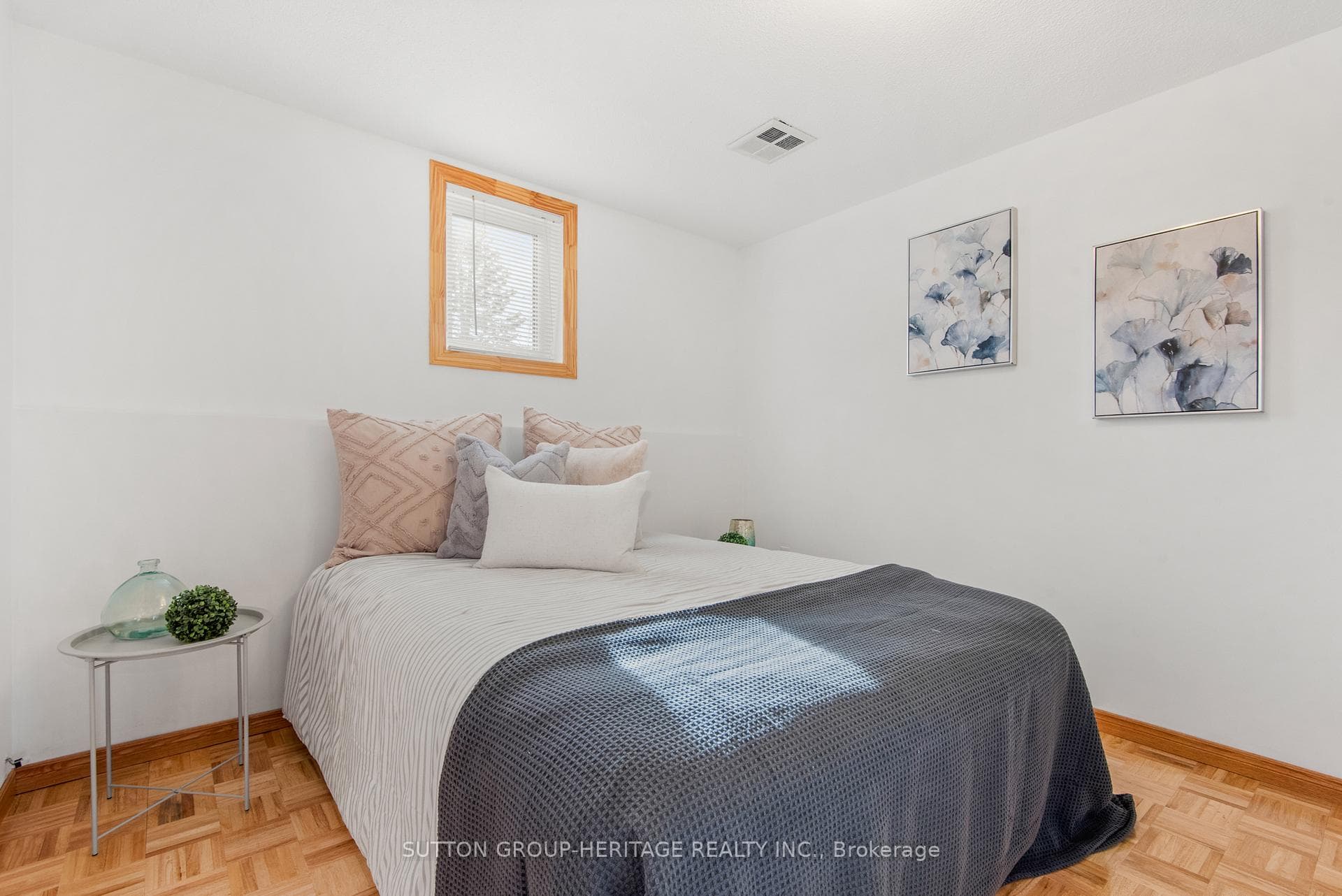 1724 Hadrian Court photo 24