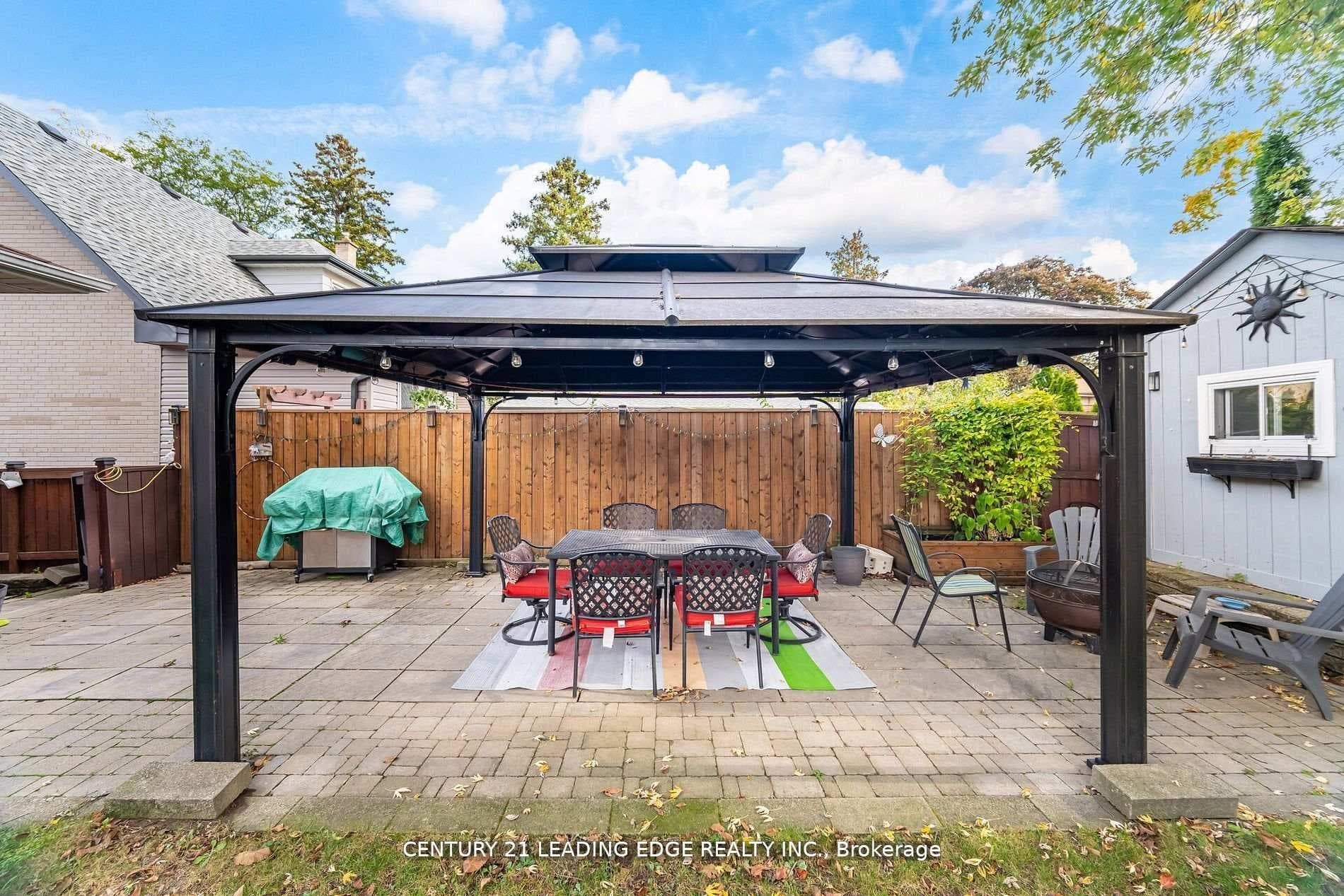 2574 Lundigan Drive photo 40