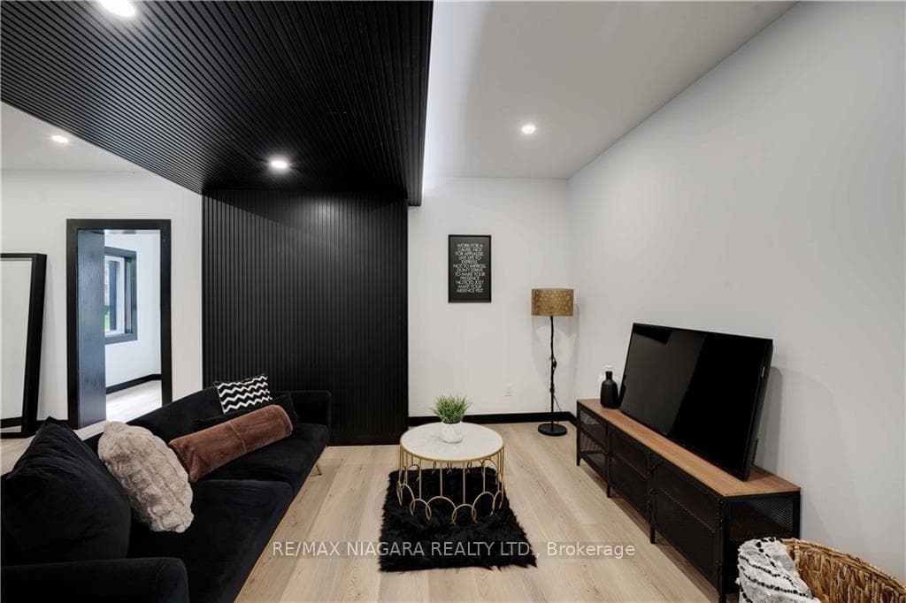 213 Kent Street photo 6
