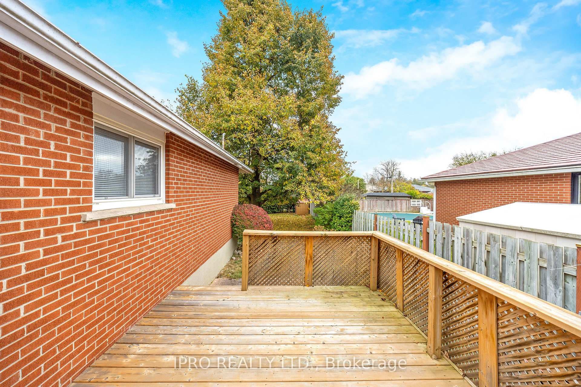 185 Elmore Drive photo 23