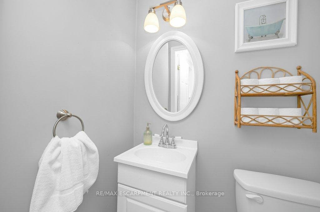 128 Crosthwaite Avenue photo 10