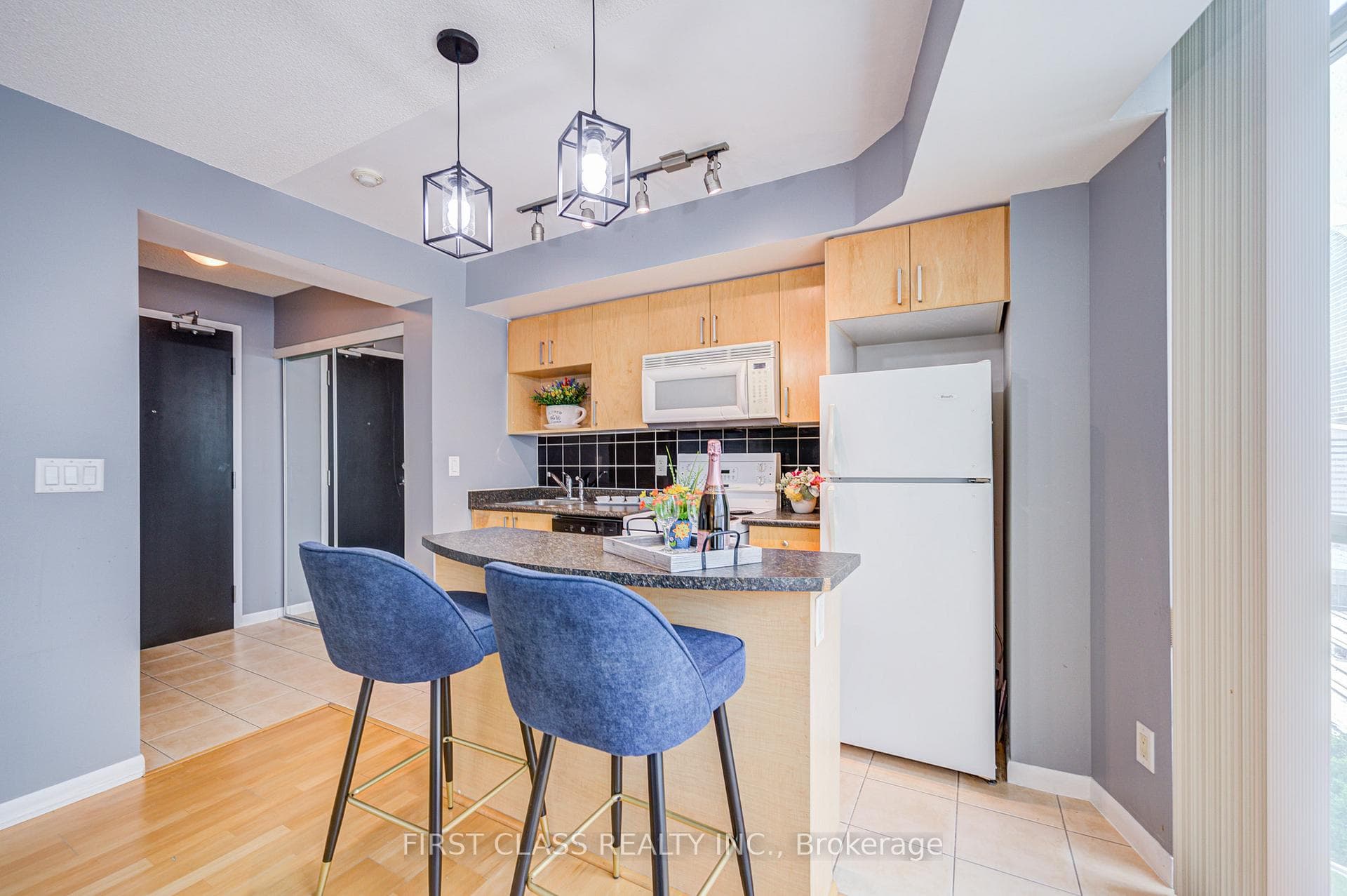 18 Yonge Street Unit 2204 photo 12