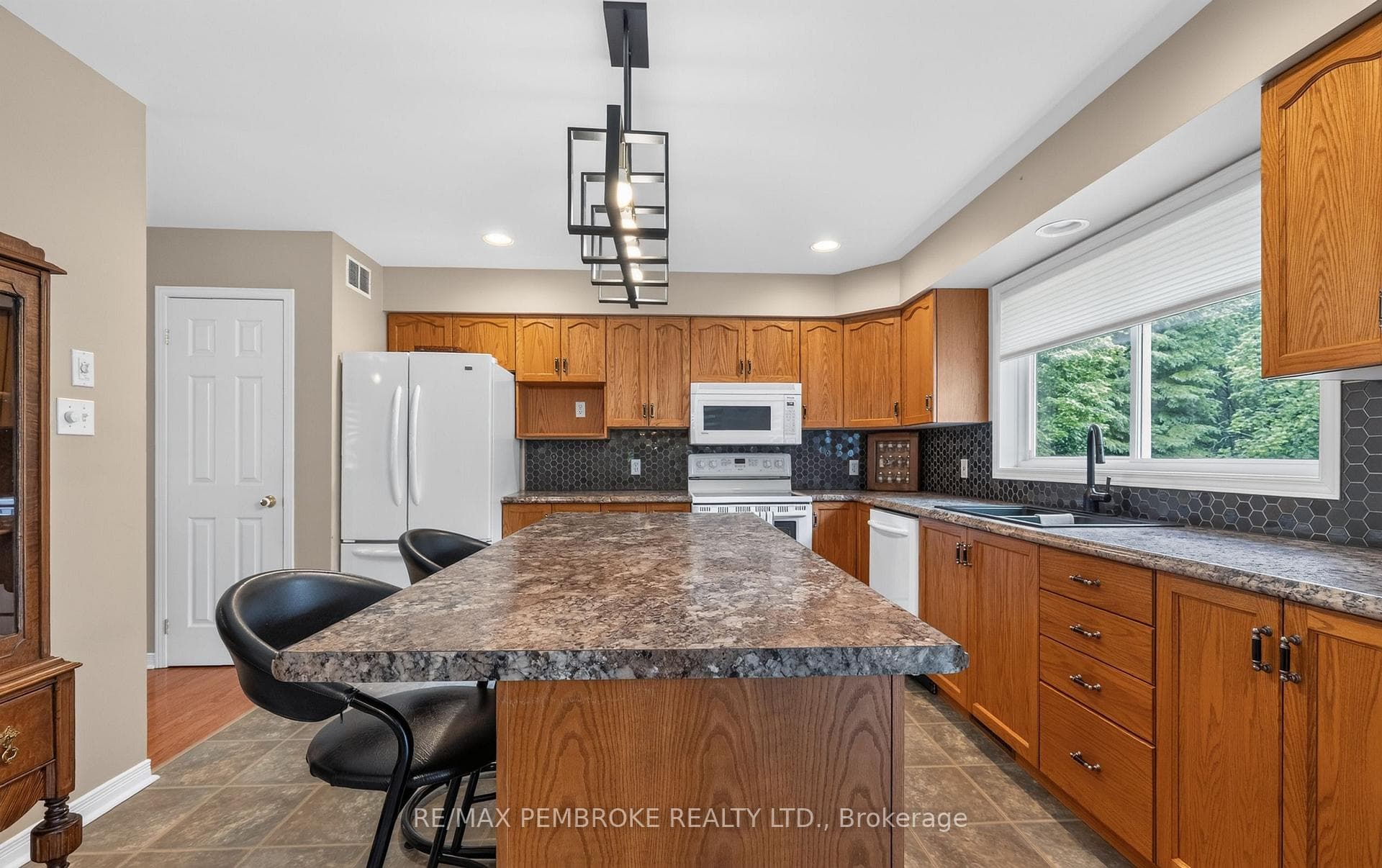 246 Black Bay Road photo 16
