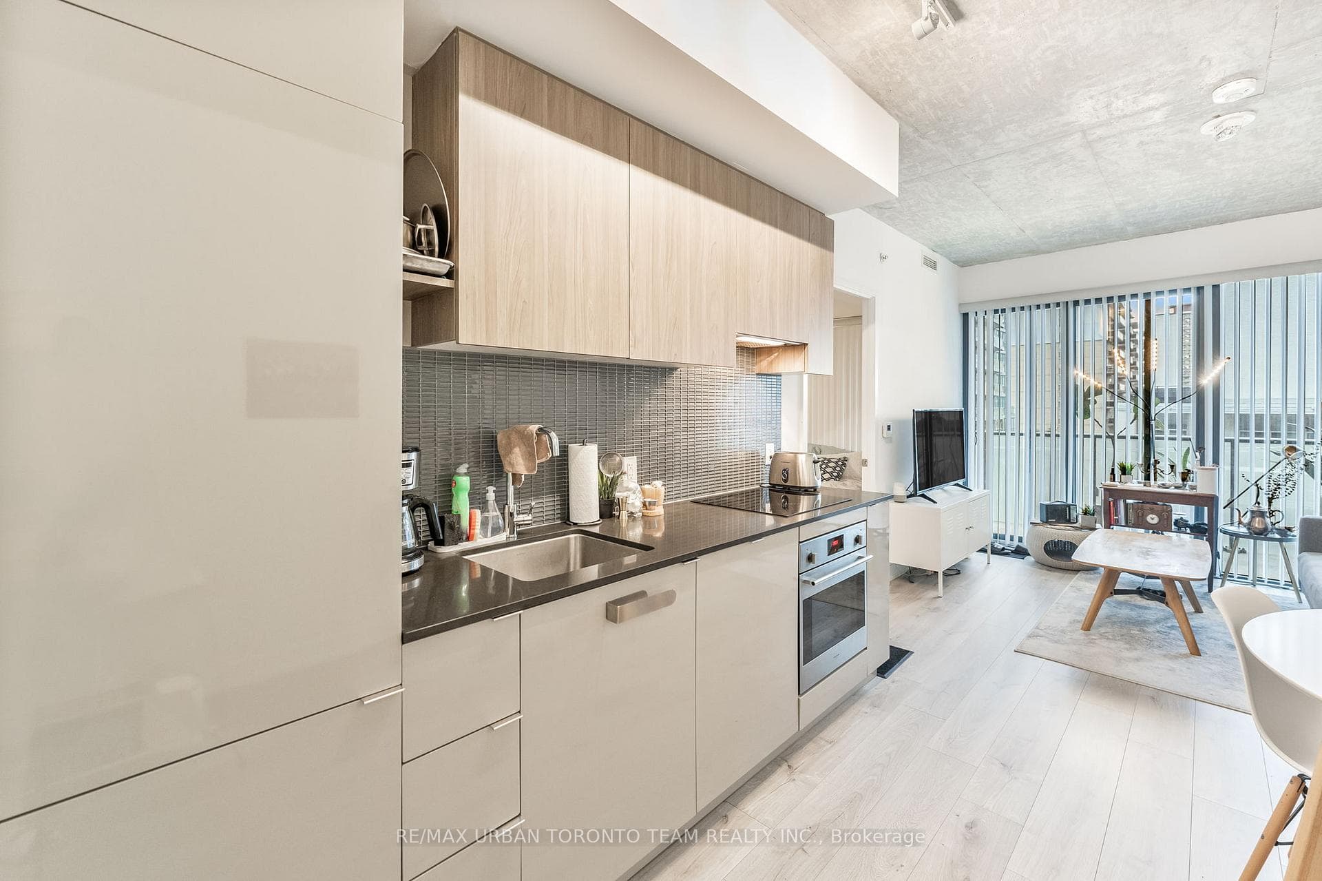 161 Roehampton Avenue Unit 303 photo 5