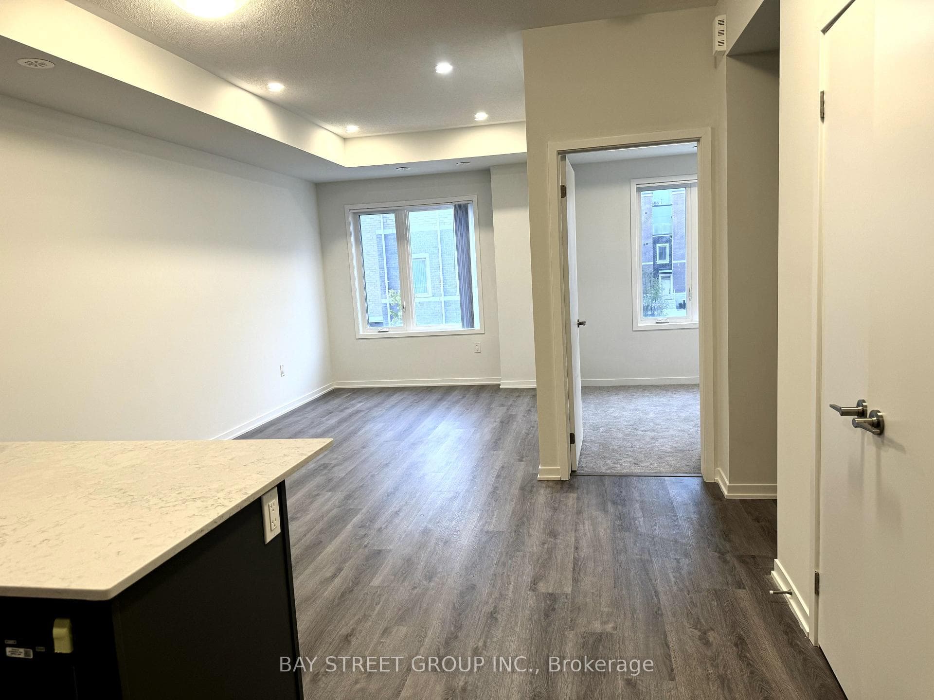 130 Honeycrisp Crescent Unit TH307 photo 5