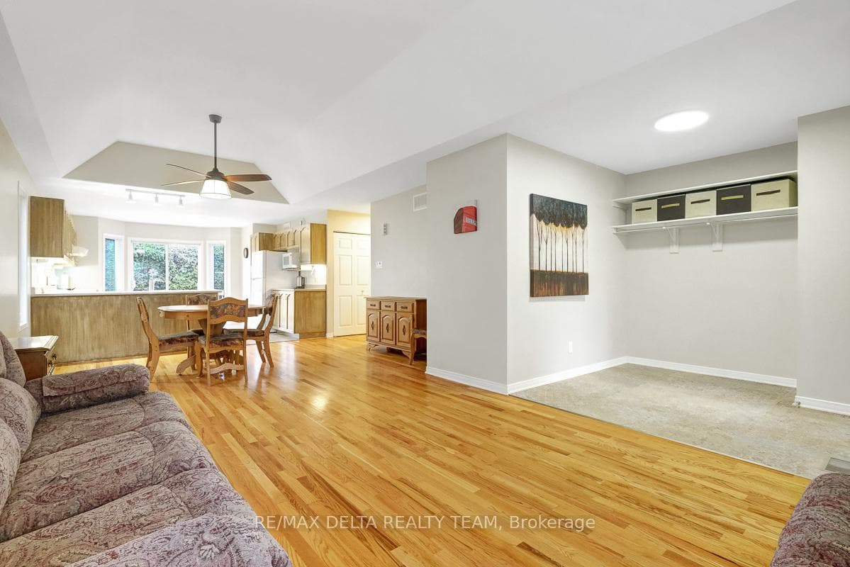 1666 Sunview Drive photo 7