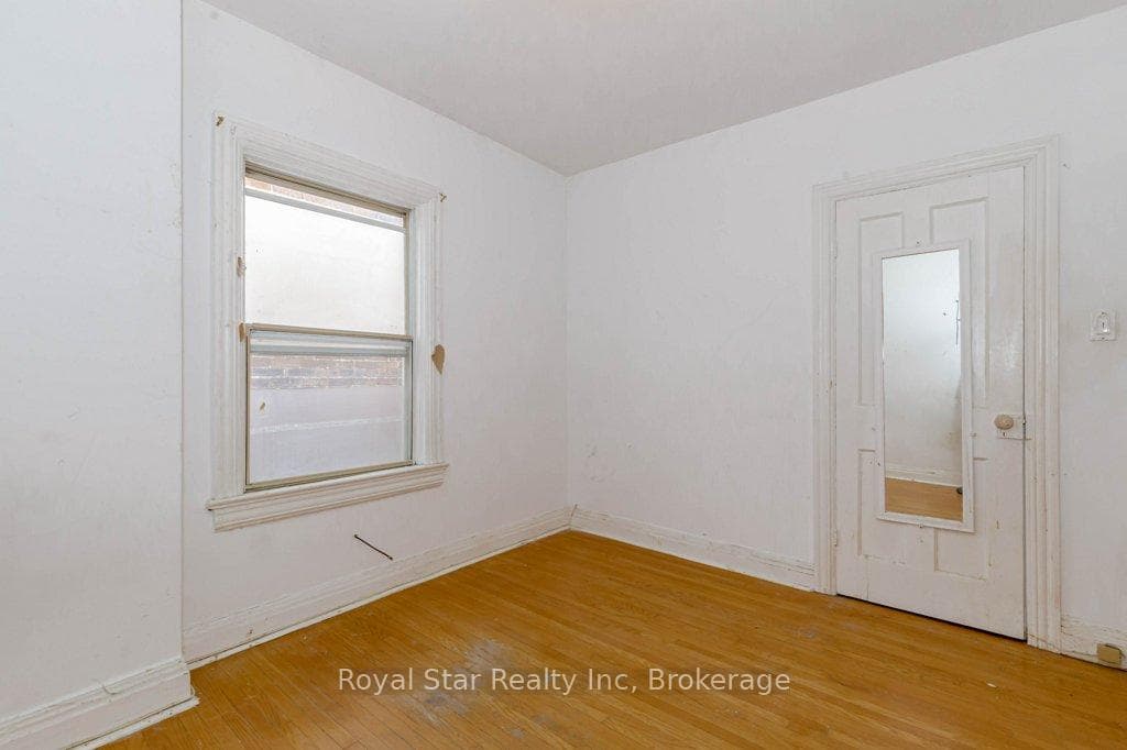 19 Brad Street photo 32