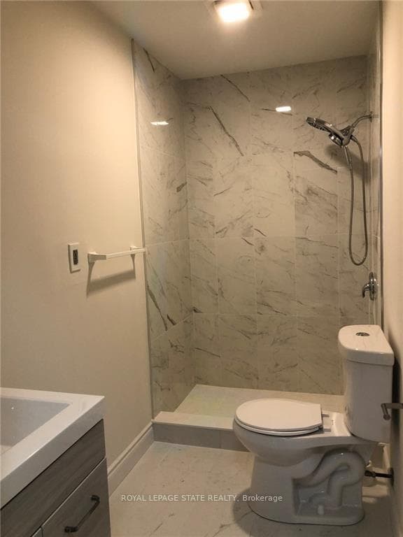 122 Bond Street photo 24